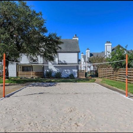 The Cozy Clouds Resort At Nrg Houston Ngoại thất bức ảnh